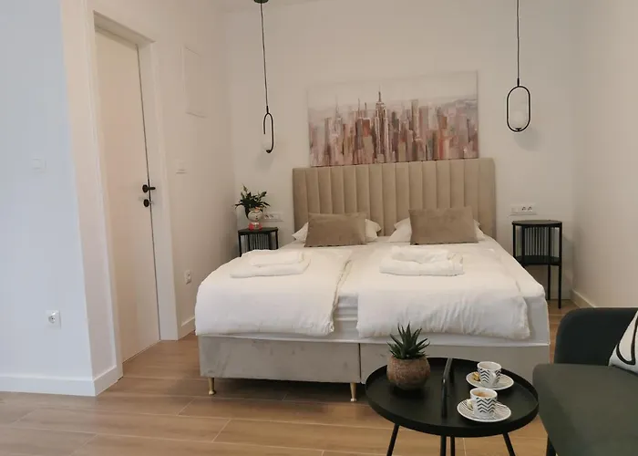 J'adore - Free Parking Split