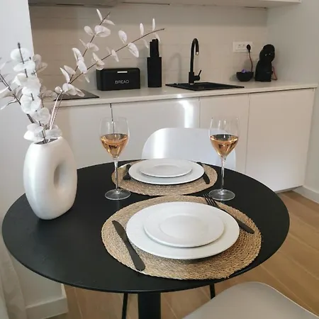 J`adore - Free Parking