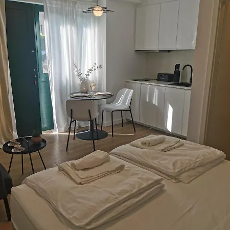 J`adore - Free Parking