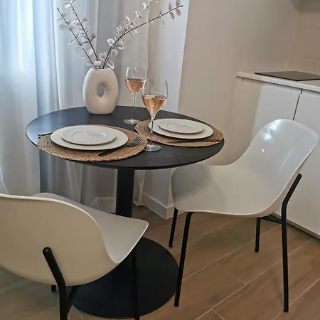 J`adore - Free Parking